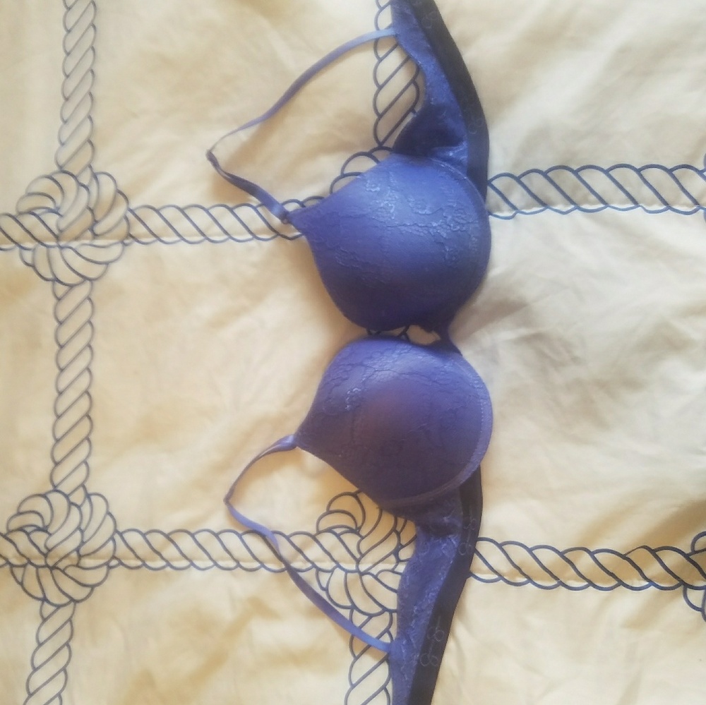 Jessica Simpson push up bra